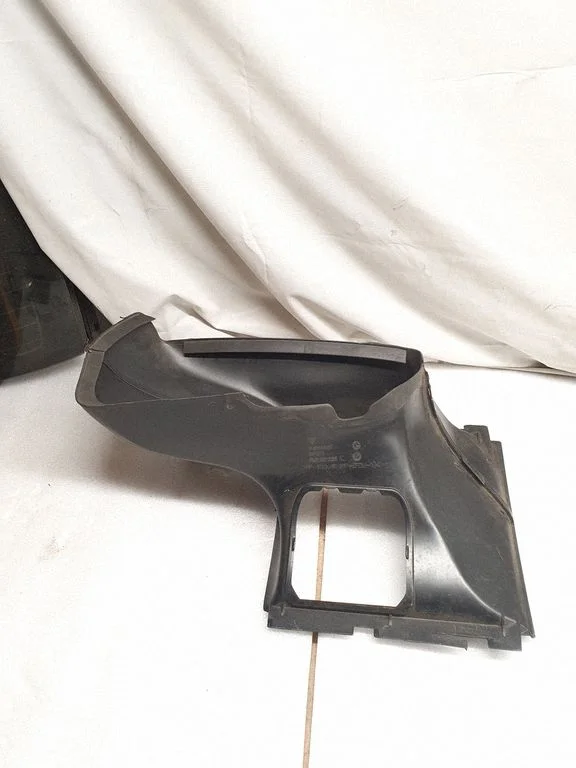 Intercooler air guide/duct channel 7L5117335C