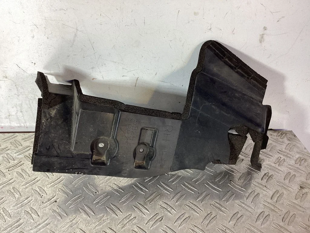 Intercooler air guide/duct channel 5329150070