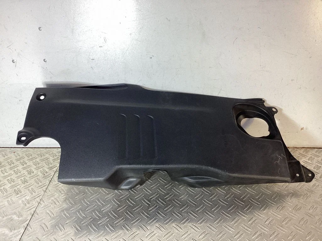 Engine cover (trim) – Lexus GS 250 350 300H 450H (2013-)