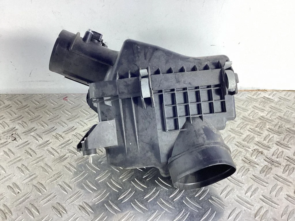 Air filter box 37980R40A010M1