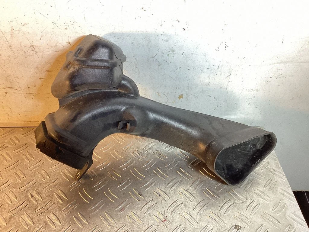 Air intake duct part – Lexus RX III (2008-2015)