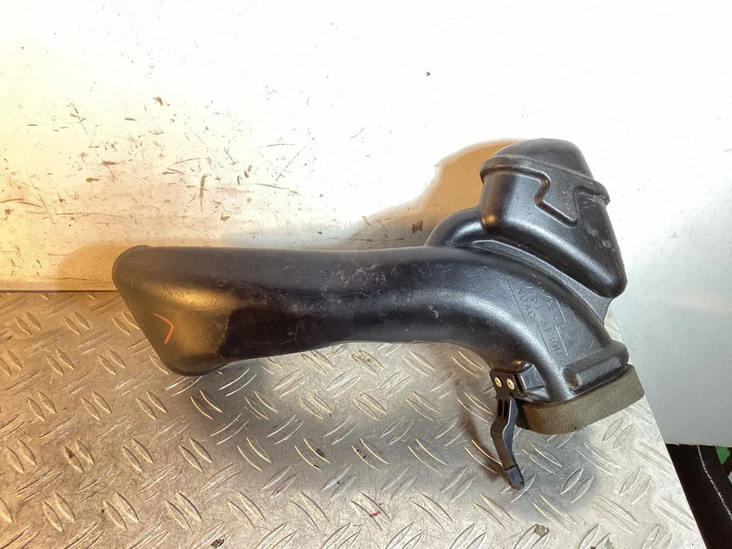 Air intake duct part – Lexus RX III (2008-2015)