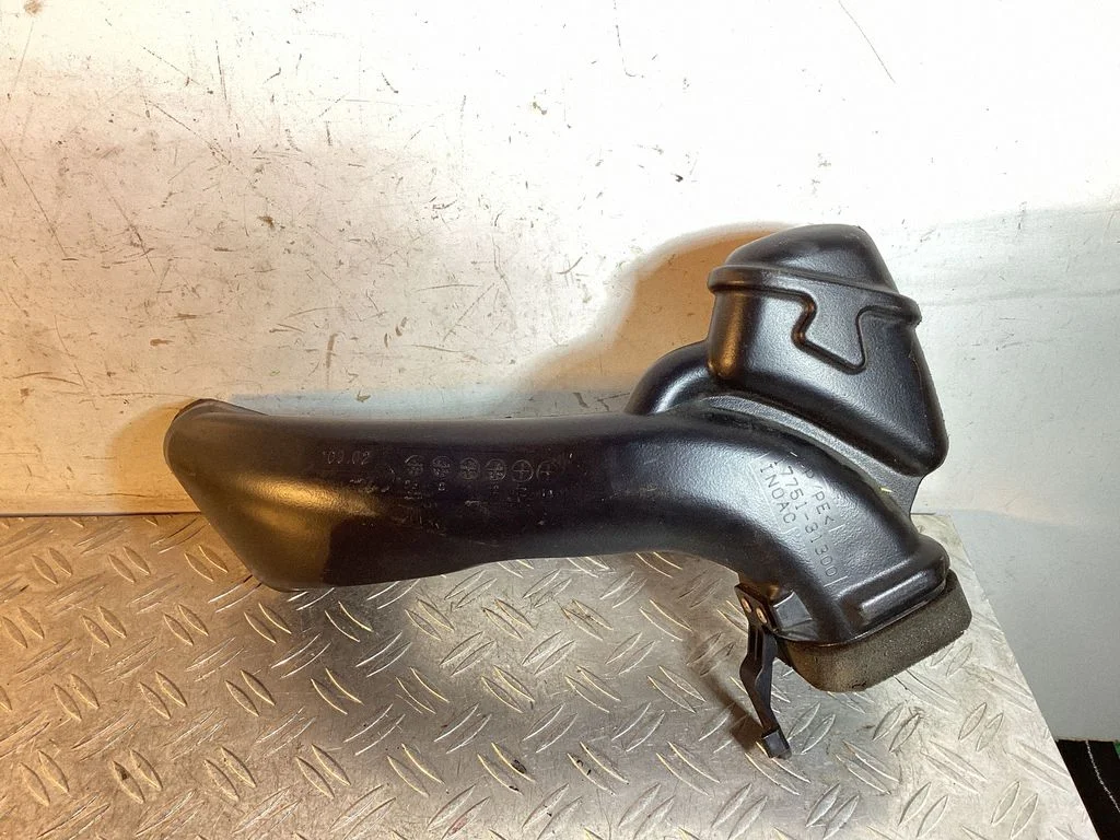 Air intake duct part – Lexus RX III (2008-2015)