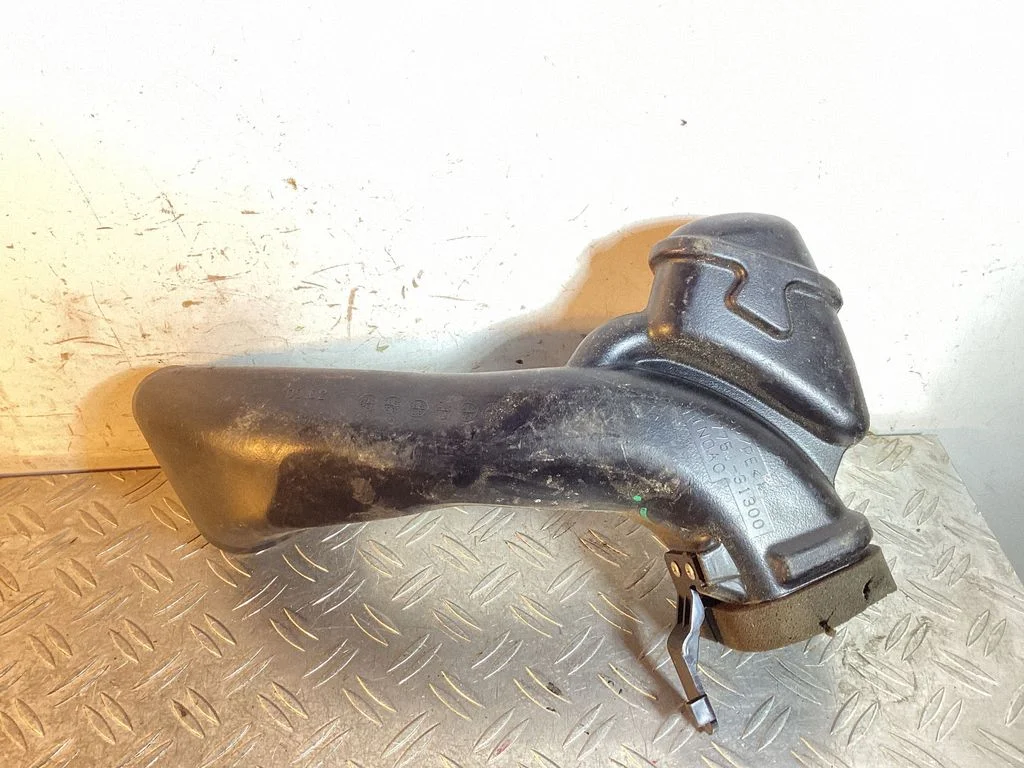 Air intake duct part – Lexus RX III (2008-2015)