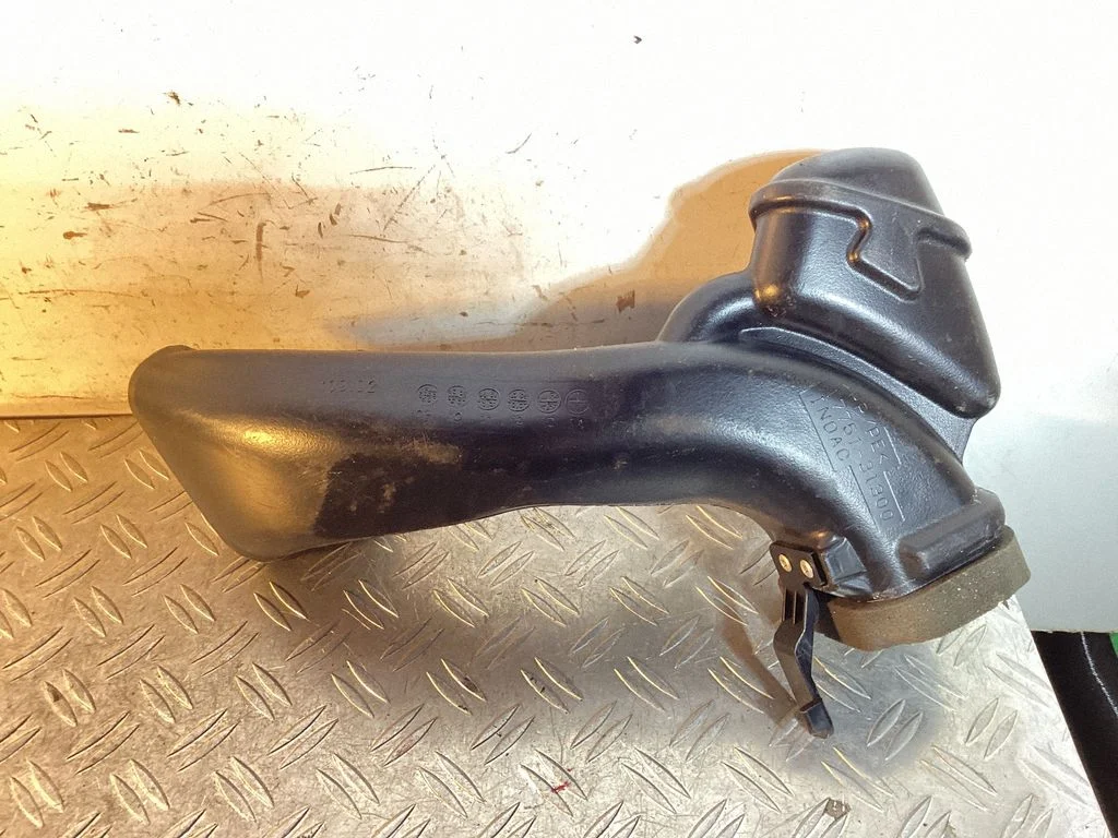 Air intake duct part – Lexus RX III (2008-2015)