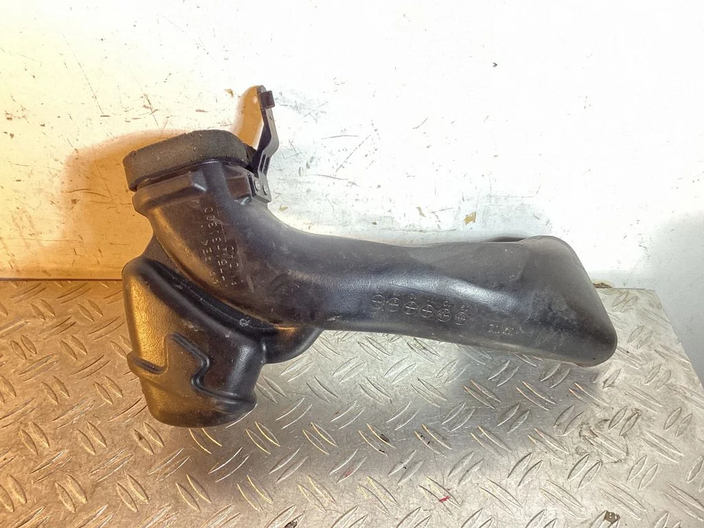 Air intake duct part – Lexus RX III (2008-2015)