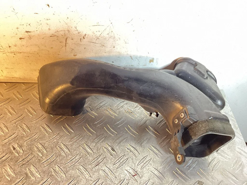 Air intake duct part – Lexus RX III (2008-2015)