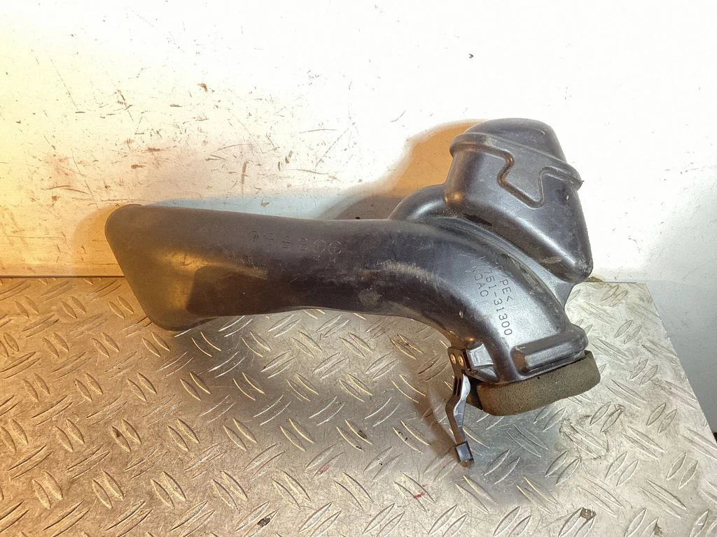 Air intake duct part – Lexus RX III (2008-2015)