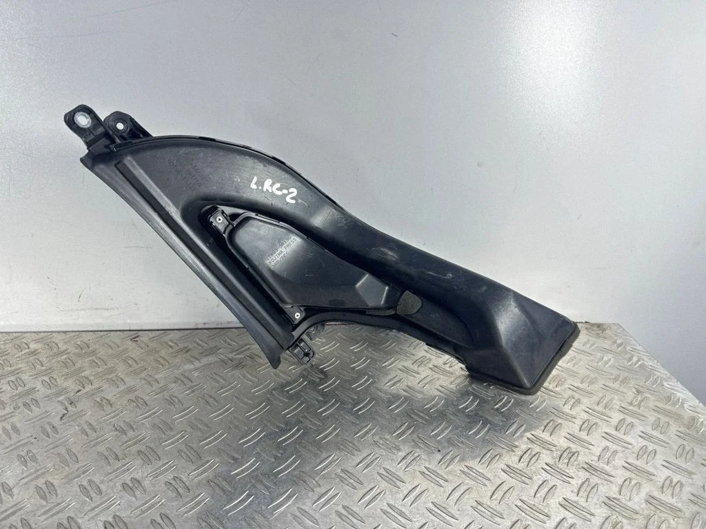 Część kanału dolotowego – Lexus RC (2014-)