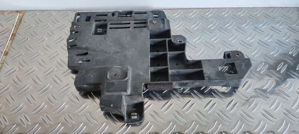 Część kanału dolotowego – Lexus RC (2014-)