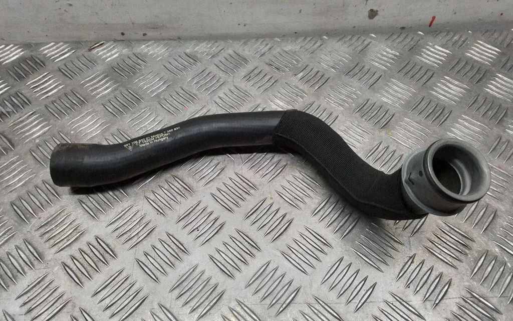 Air intake hose/pipe – Porsche 911 997 (2004-2013)