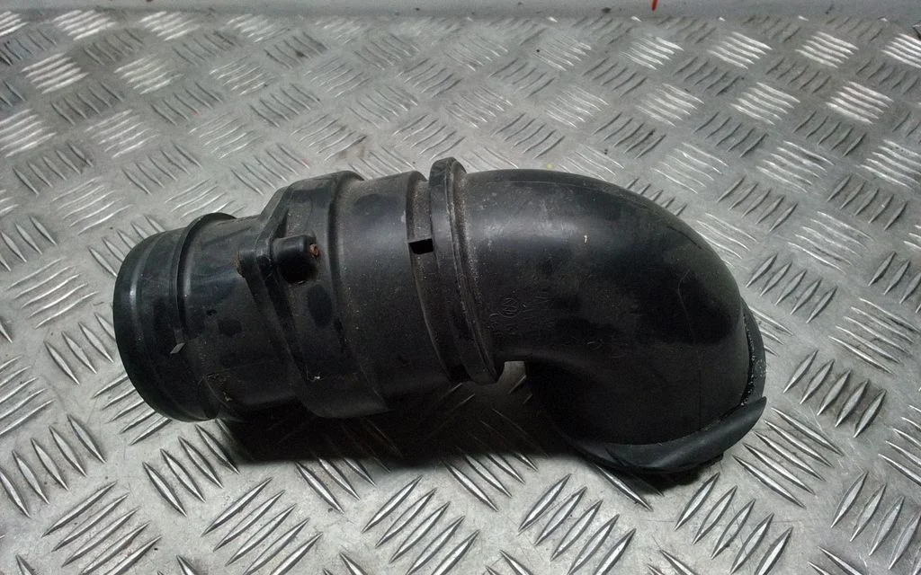 Air intake hose/pipe – Porsche Cayenne (92A) (2010-2017)