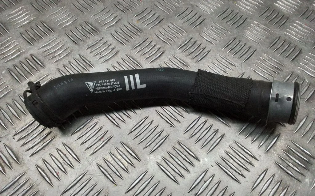 Air intake hose/pipe – Porsche 911 991 (2011-2019)