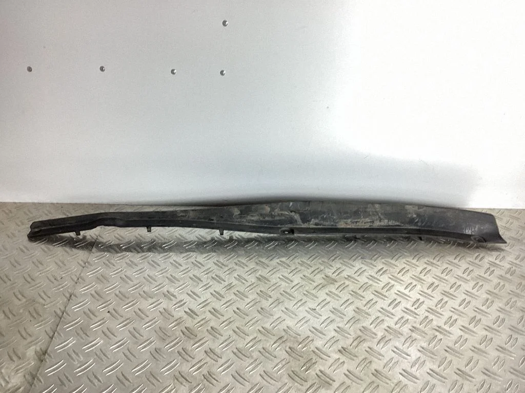 Fuel tank bottom protection – Tesla Model S (2012-)