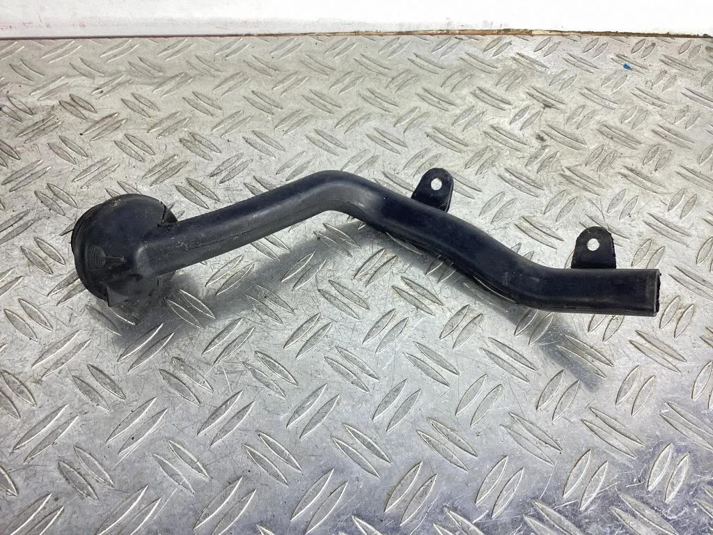 Õhu sisselaske voolik (-ud)/ toru (-d) A2058320200