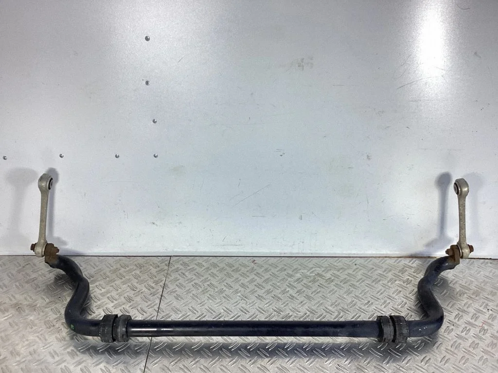 Eesmine stabilisaator (kaldevarras) – Volkswagen Touareg I (2002-2010)