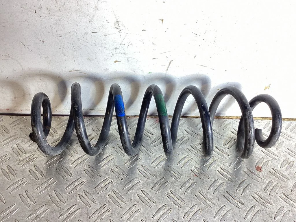 Rear coil spring – Lexus NX (2021-)