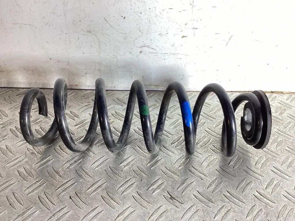 Rear coil spring – Lexus NX (2021-)