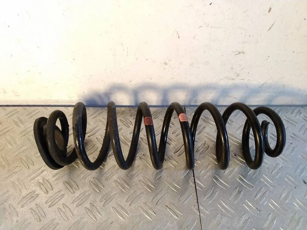 Rear coil spring – Toyota RAV 4 (XA50) (2018-)