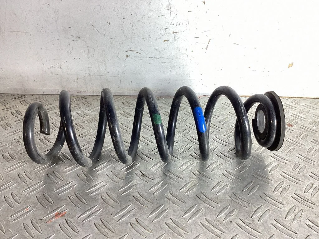 Rear coil spring – Lexus NX (2021-)