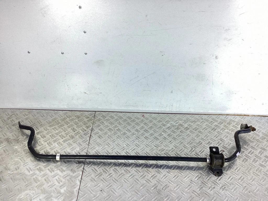Tagumine stabilisaator – Lexus GS 250 350 300H 450H (2013-)
