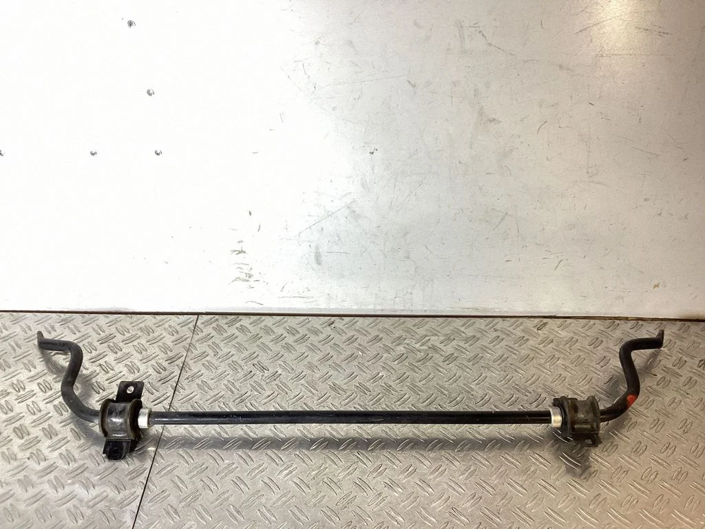 Tagumine stabilisaator – Lexus IS III XE30 (2013-2020)