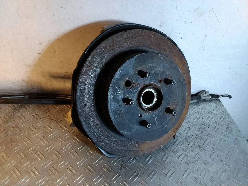 Rear wheel hub – Lexus IS III XE30 (2013-2020)