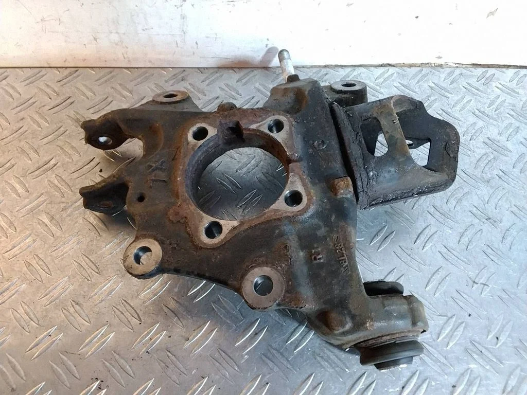 Rear wheel hub – Lexus RX 450H (2016-)