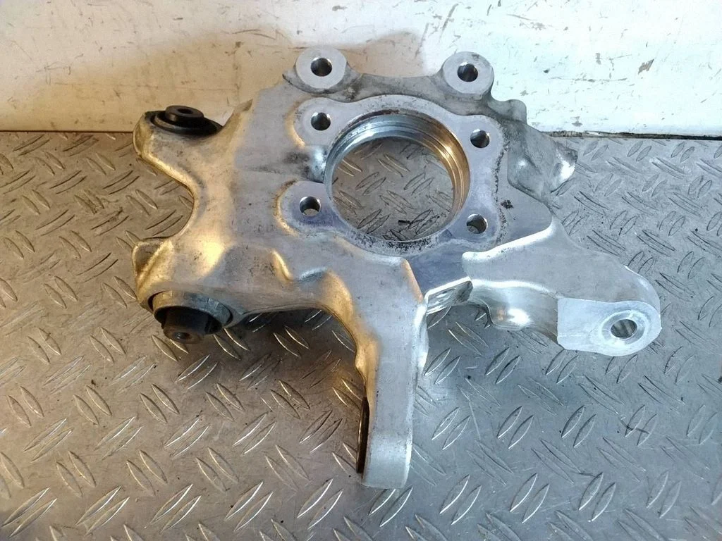 Rear wheel hub – Lexus RX 450H (2016-)