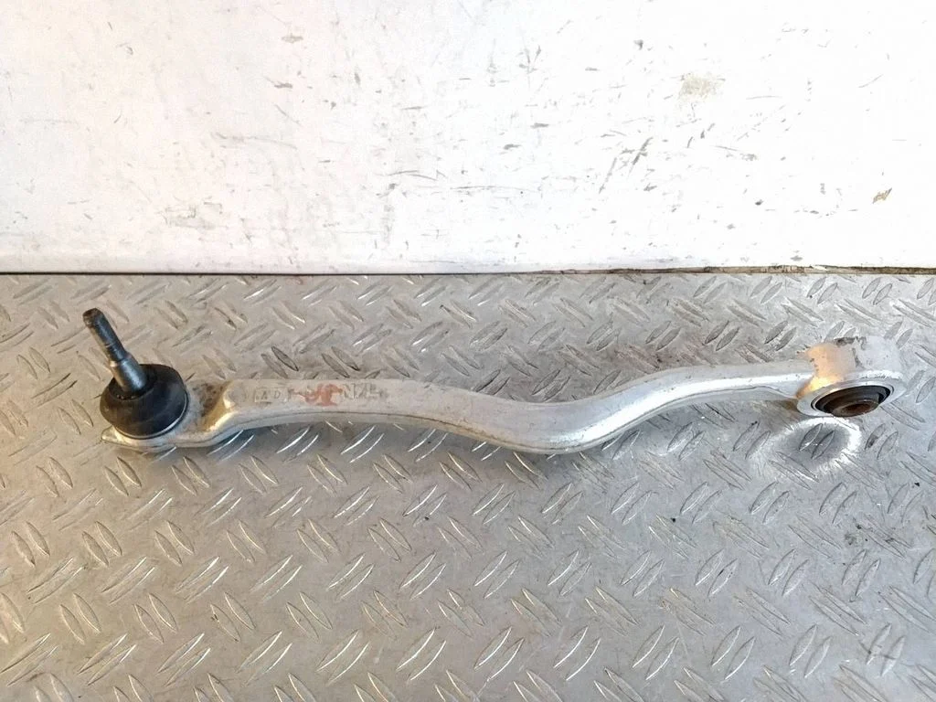 Rear control arm – Lexus IS III XE30 (2013-2020)