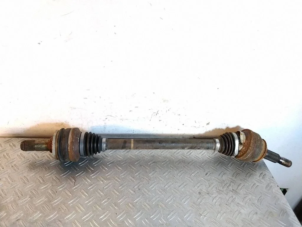 Rear driveshaft – Lexus IS III XE30 (2013-2020)