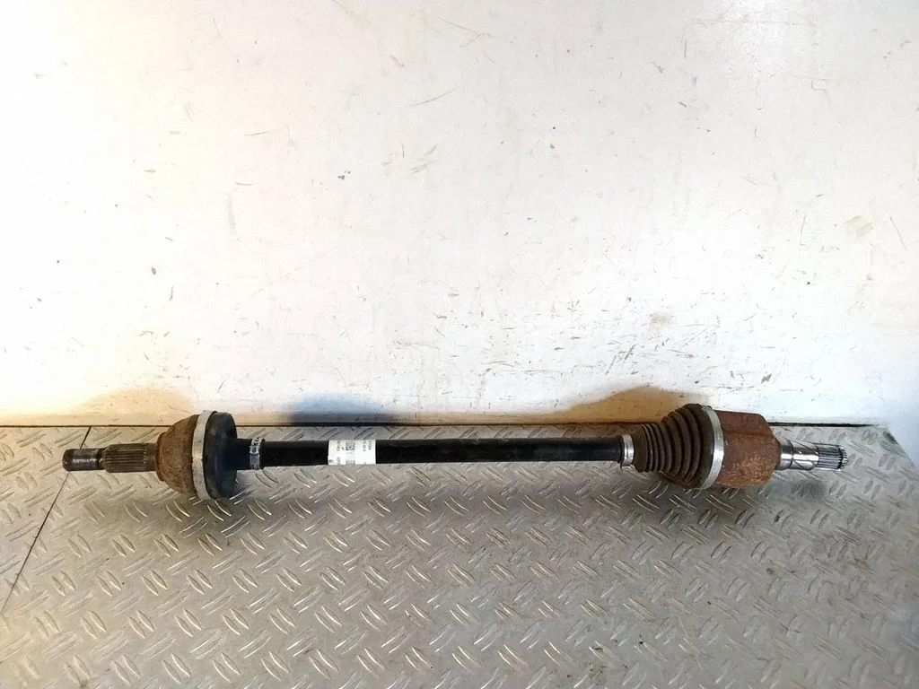 Rear driveshaft – Tesla Model Y (2020-)