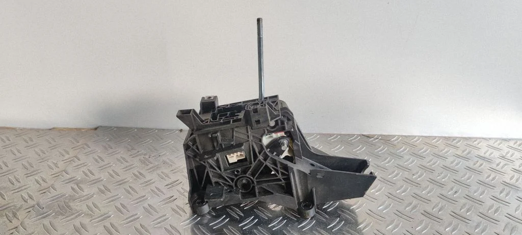 Käiguvahetusmehhanism (kuliss) – Toyota RAV 4 (XA40) (2012-2018)