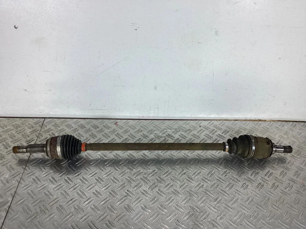 Rear driveshaft – Toyota RAV 4 (XA30) (2006-2016)