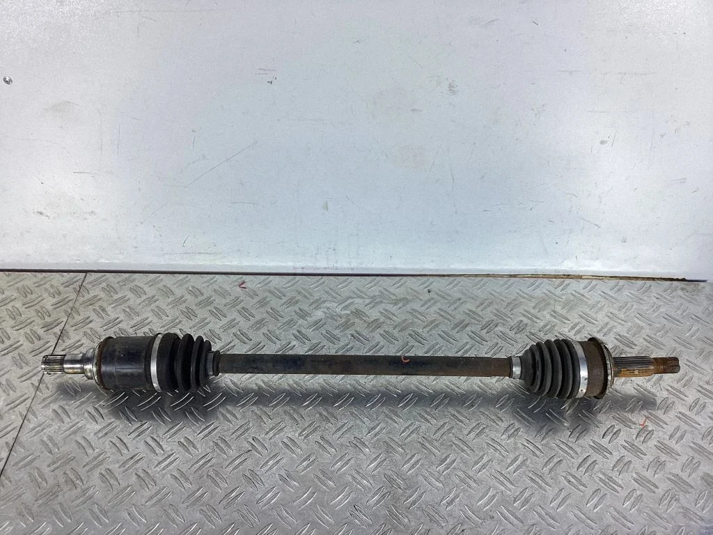Tagumine pooltelg – Lexus GS 250 350 300H 450H (2013-)