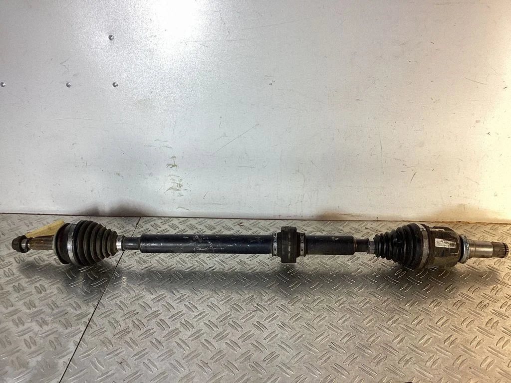 Front driveshaft – Toyota Prius+ (ZVW40) (2011-2018)