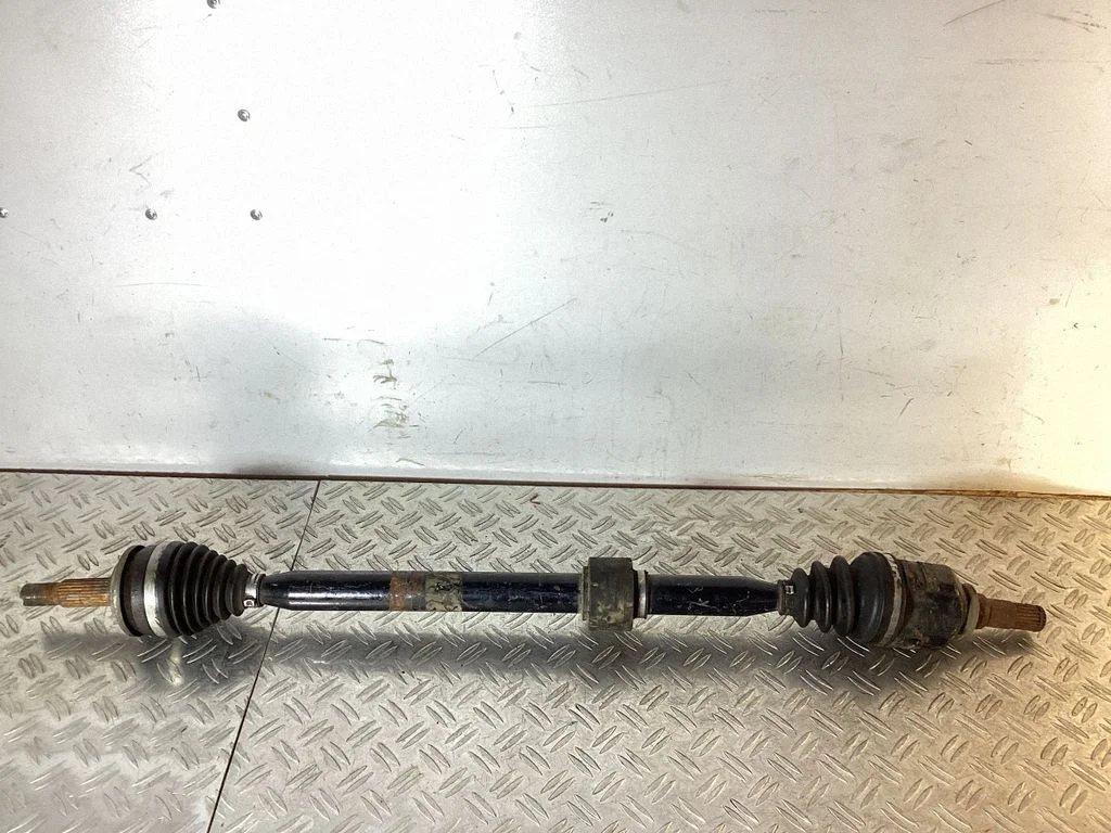 Front driveshaft – Toyota Auris 150 (2006-2012)
