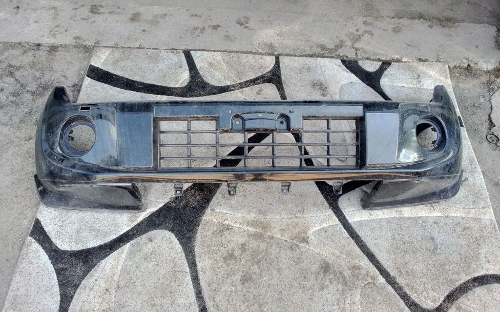 Front bumper 6400A412