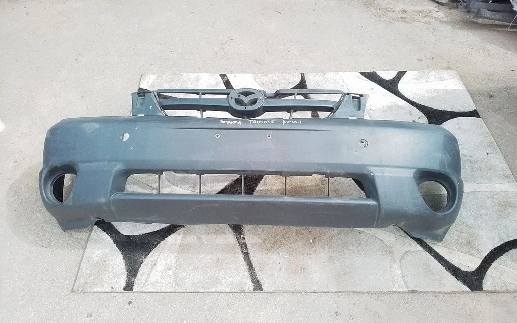 Priekšējais bamperis YL8417C831A