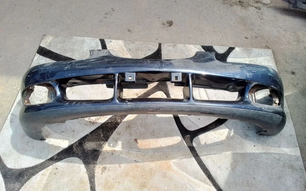 Front bumper C00150071