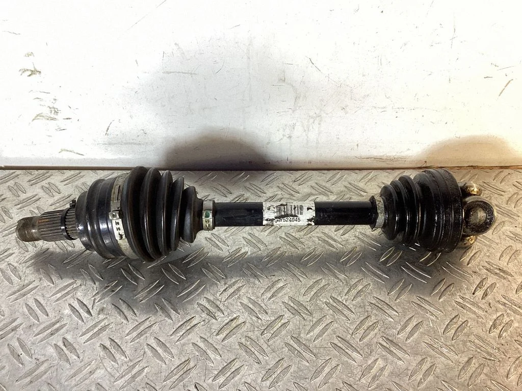 Eesmine pooltelg – BMW X3 E83 (2003-2010)