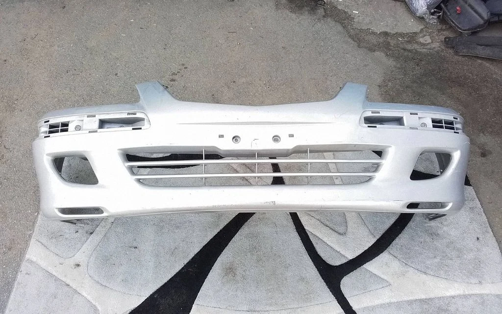 Front bumper GG3E50031