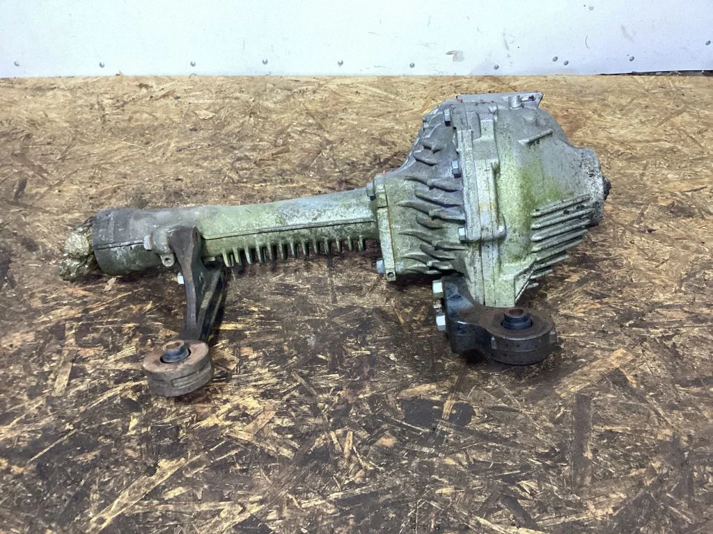 Tagumine reduktor (diferentsiaal) – Toyota Land Cruiser (J200) (2008-)