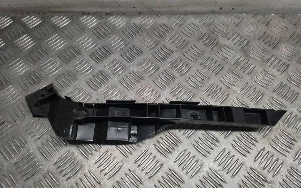 Front bumper mounting bracket 5214633040