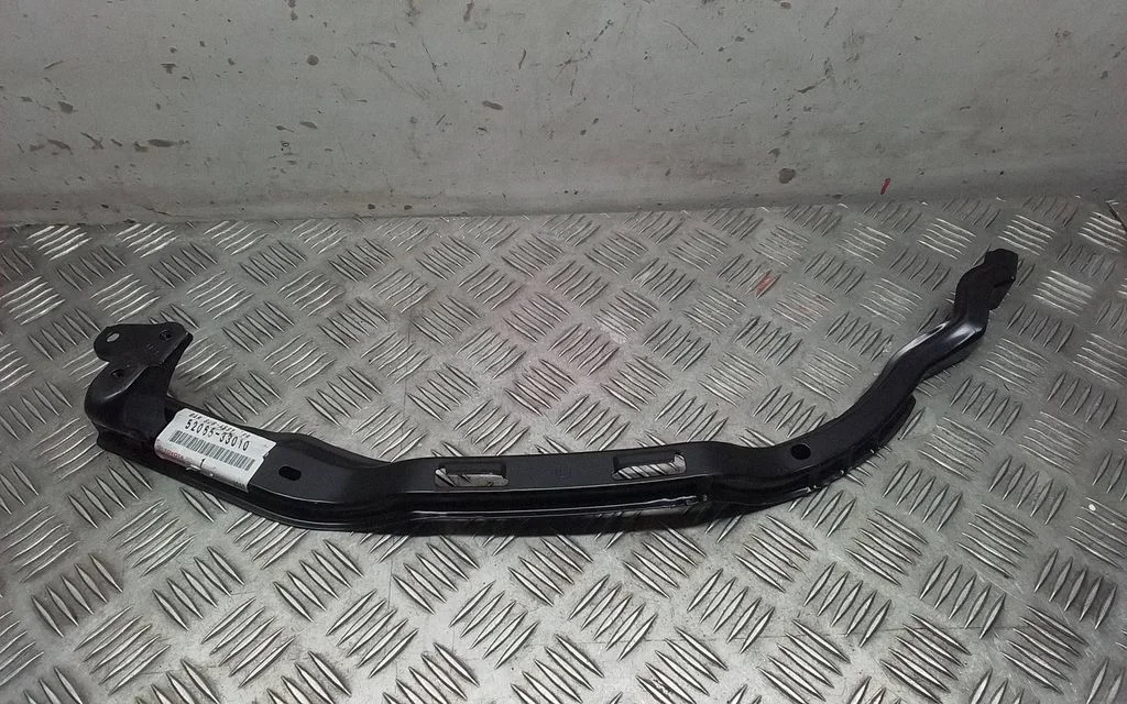 Front bumper mounting bracket 5206533010