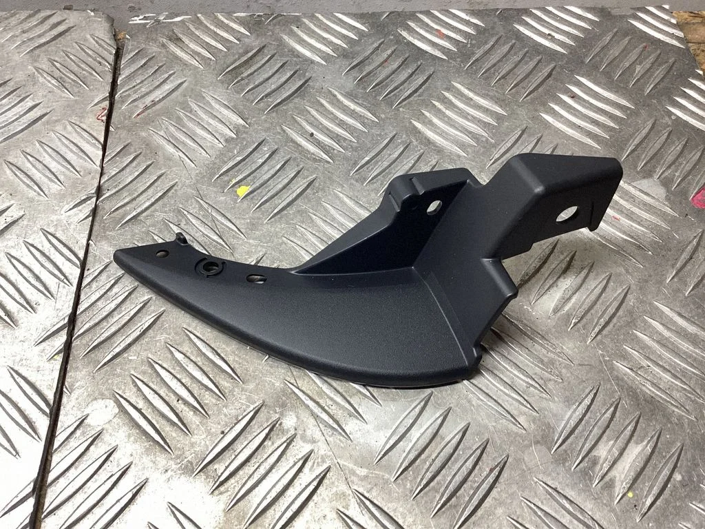 Front bumper mounting bracket EH44500V1A