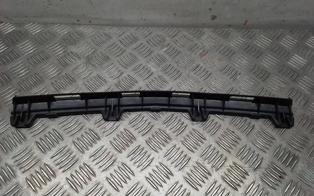 Front bumper mounting bracket A2048853365