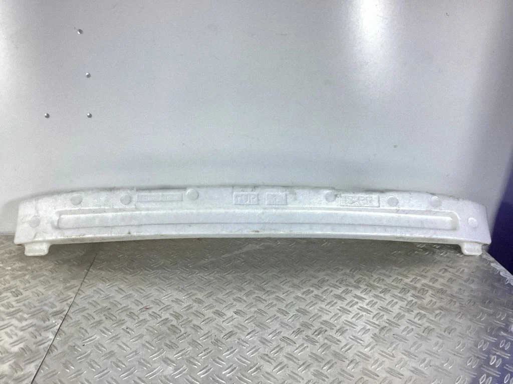 Esistange vahtpolstri tugi – Lexus IS III XE30 (2013-2020)