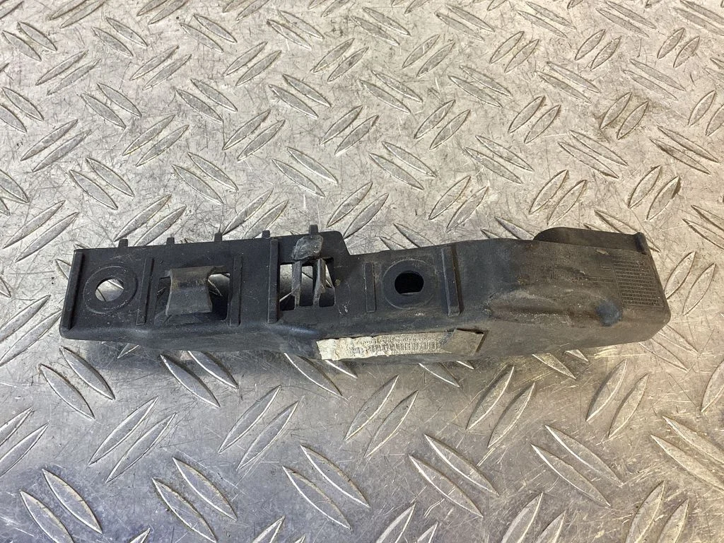 Esistange kinnitusklamber – Porsche 911 991 (2011-2019)