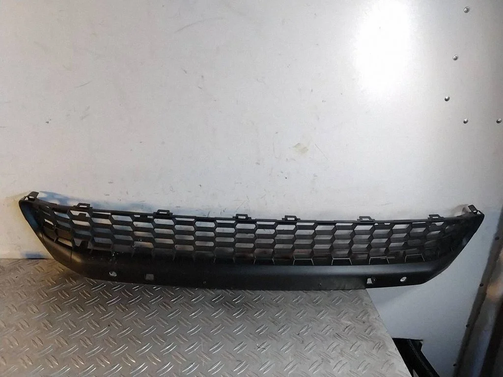 Front bumper lower grill 5210278030